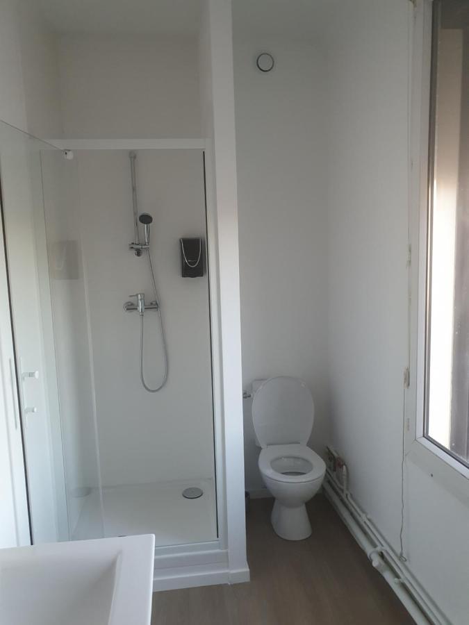 Hotel Aux Bons Amis Реймс Екстериор снимка