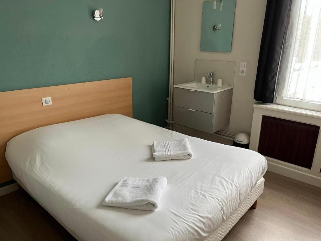 Hotel Aux Bons Amis Реймс Екстериор снимка